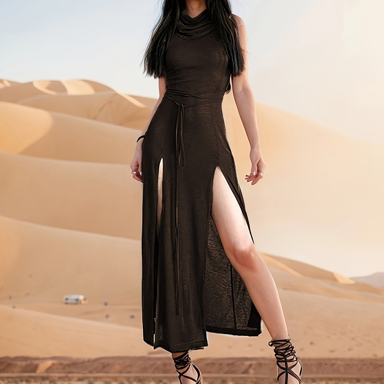 yarık detaylı elbise siyah yırtmaçlı yazlık tasarım