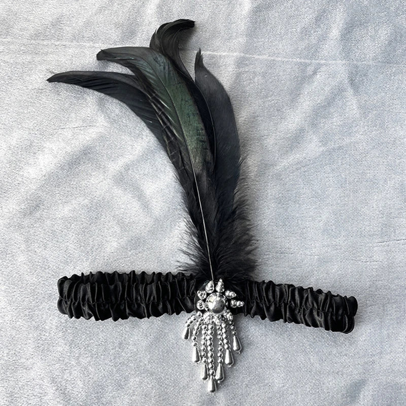 kostüm aksesuarı retro tüy ve inci detaylı saç bandı kadın 💎 Retro Stil 🪶 Tüy Detay