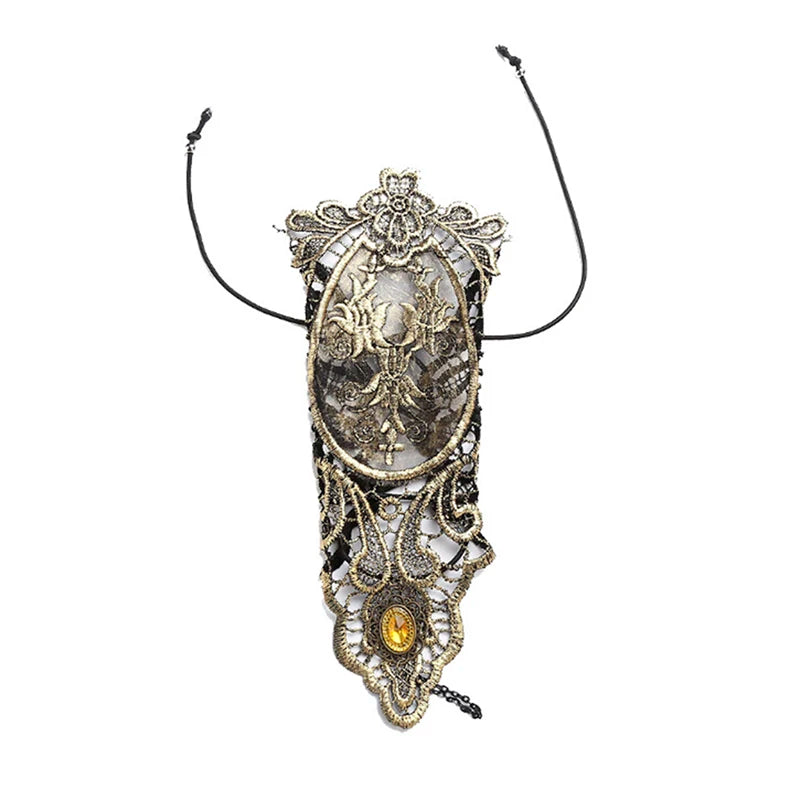 Vintage Gotik Dantel Bileklik – Altın İşlemeli, Taş Detaylı Bağcıklı El Aksesuarı