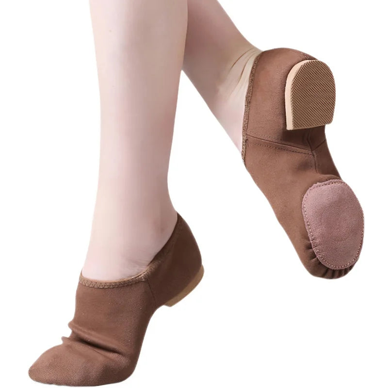Süet Modern Dans Ayakkabısı – Kaymaz Tabanlı Esnek Dans ve Performans Ayakkabısı