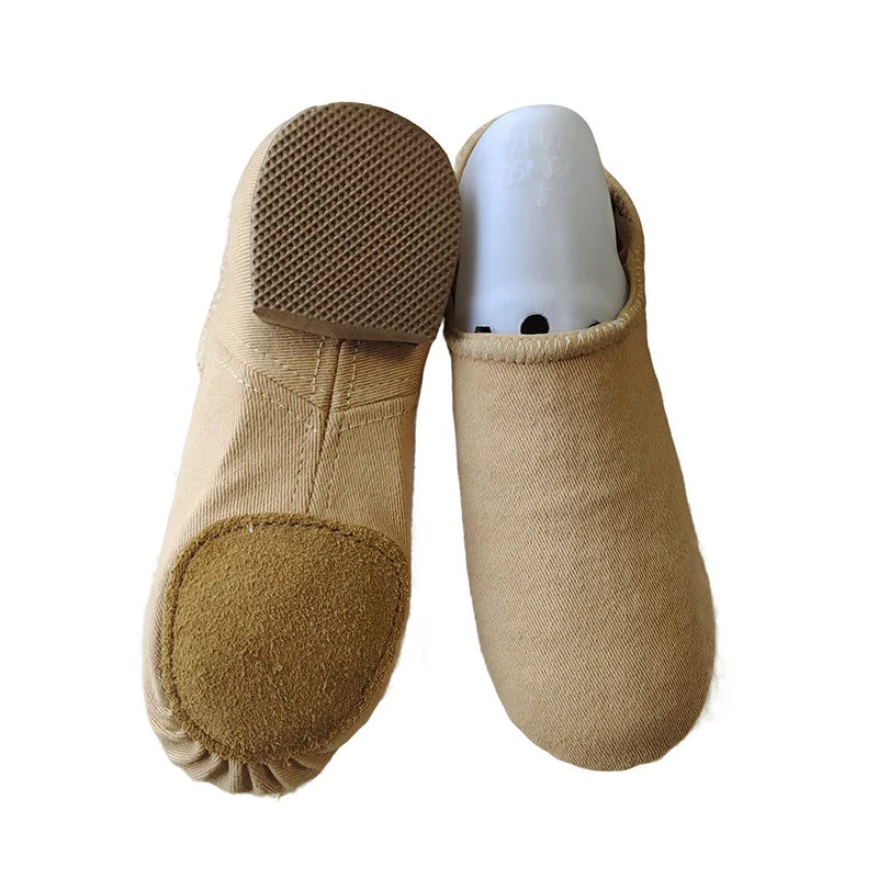 Süet Modern Dans Ayakkabısı – Kaymaz Tabanlı Esnek Dans ve Performans Ayakkabısı